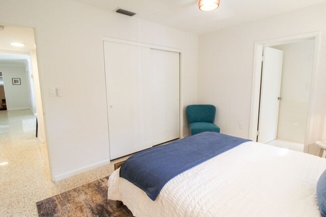 Building Photo - West of Trail Mid-Century Gem with New Designer Kitchen & Oversized Corner Lot
