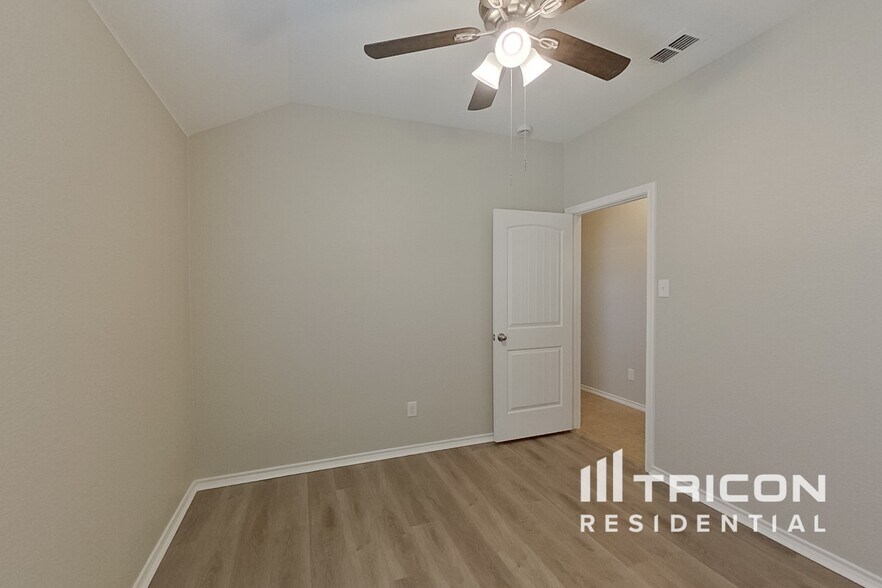Building Photo - 6800 Turtle Stream Dr