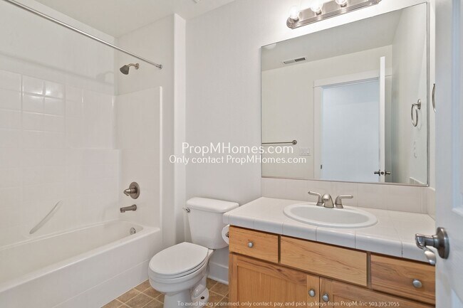 Building Photo - Spacious 5-Bedroom Oasis in the Heart of Five Oaks!