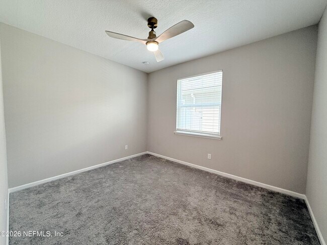 Building Photo - 878 Cedar Slough Dr