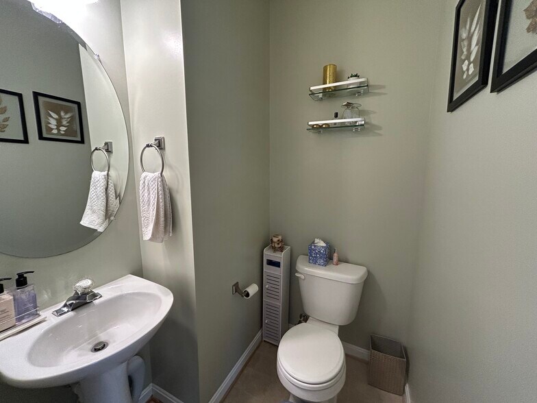 Powder Room - 7 Azalea St
