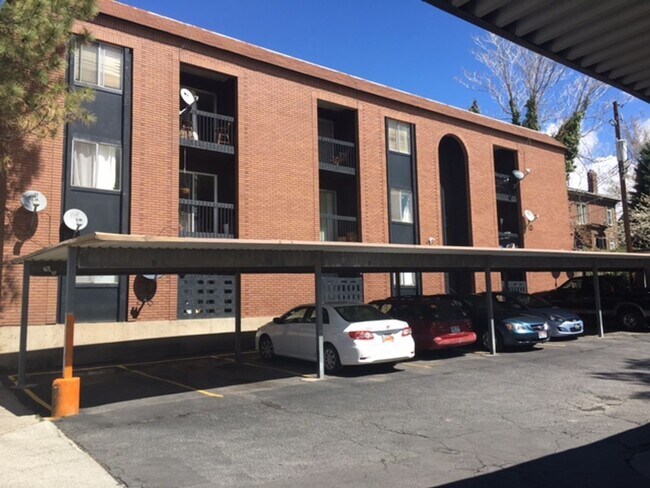 Building Photo - 68 E 200 S