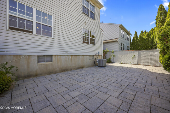 Building Photo - 17 Kingfisher Ct