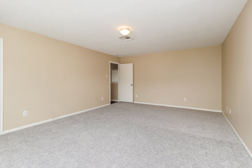 Building Photo - 3226 Dogwood Springs Dr