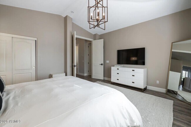 Building Photo - 6414 E Monte Cristo Ave