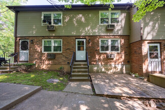 Building Photo - 74 Nutmeg Dr