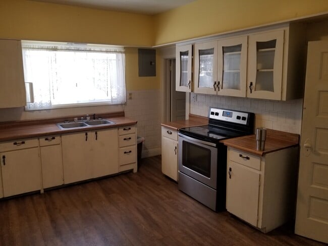 Primary Photo - Saint Vrain Property - CO Springs