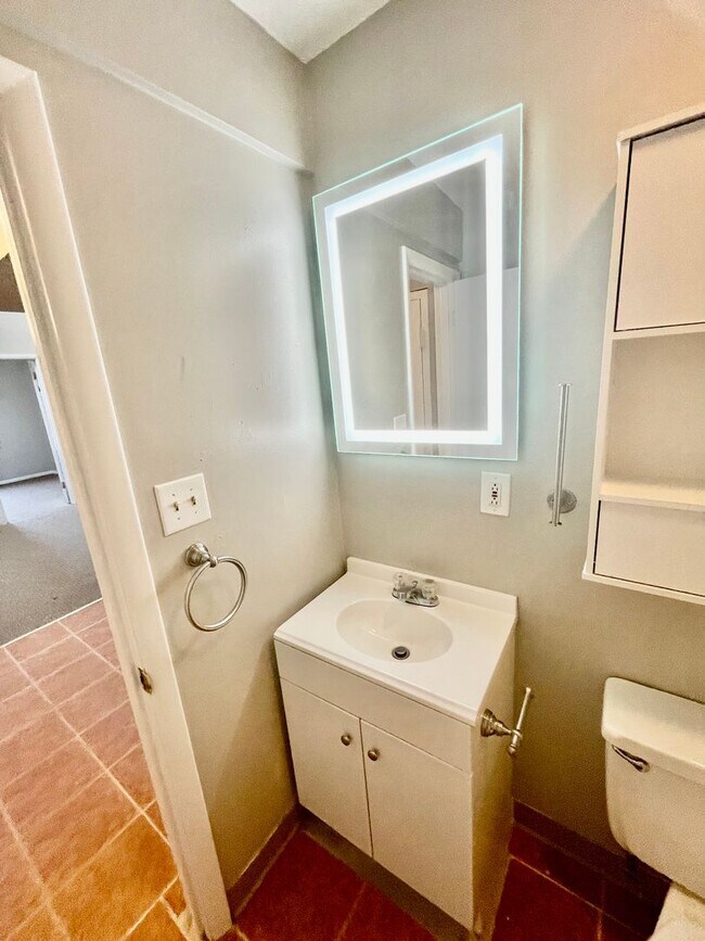 Building Photo - 332 Lehigh Avenue (Full Service)