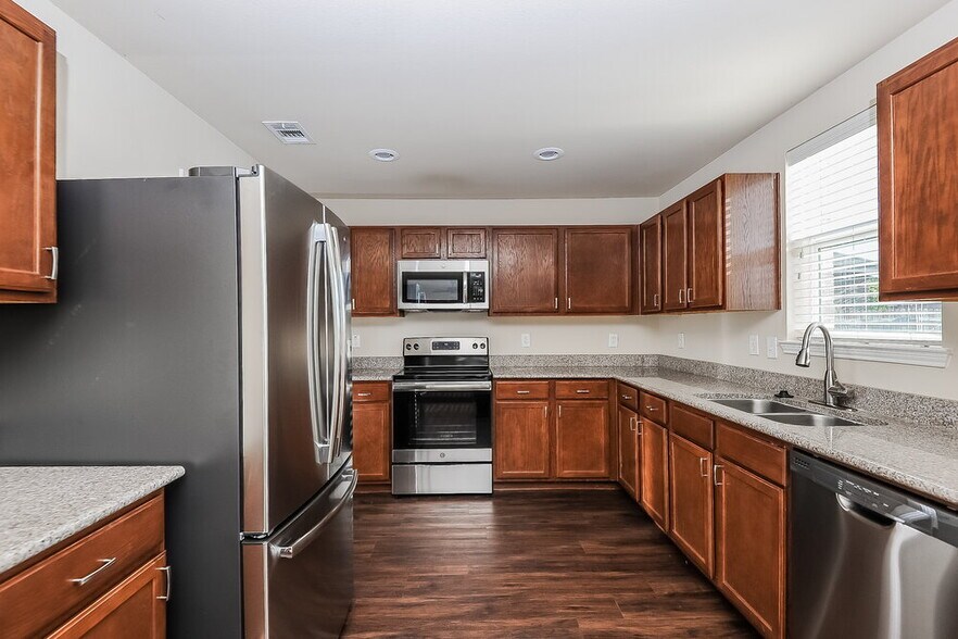 Building Photo - 309 Coneflower Dr