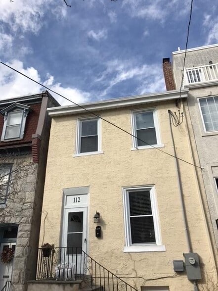 Building Photo - 112 Seville St