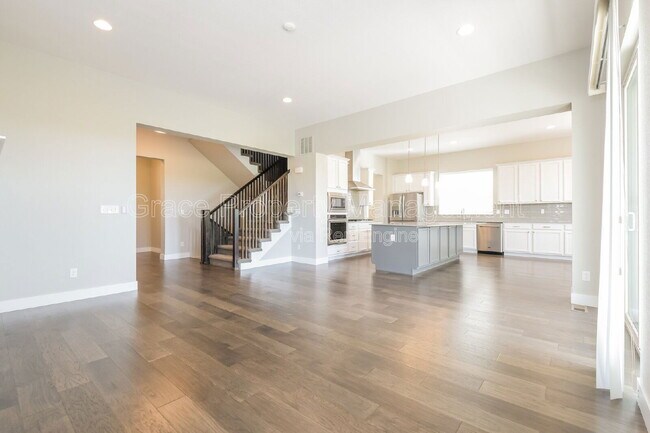 Building Photo - 1962 W 137th Dr