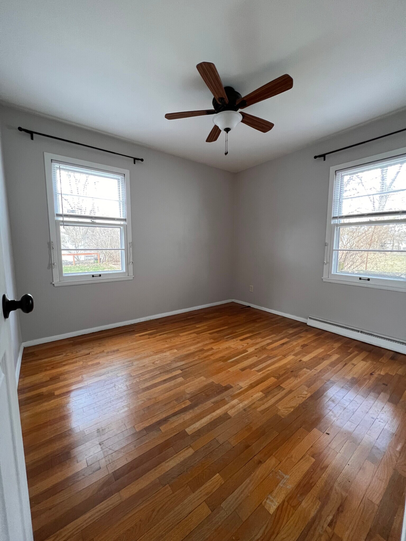 Building Photo - 1051 Curdes Ave