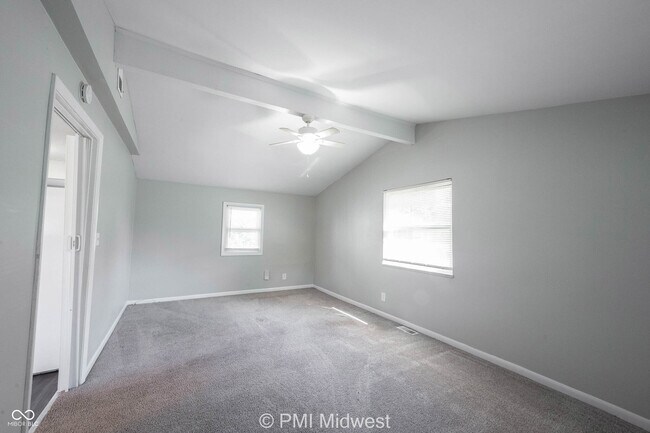 Building Photo - 330 Hugo St