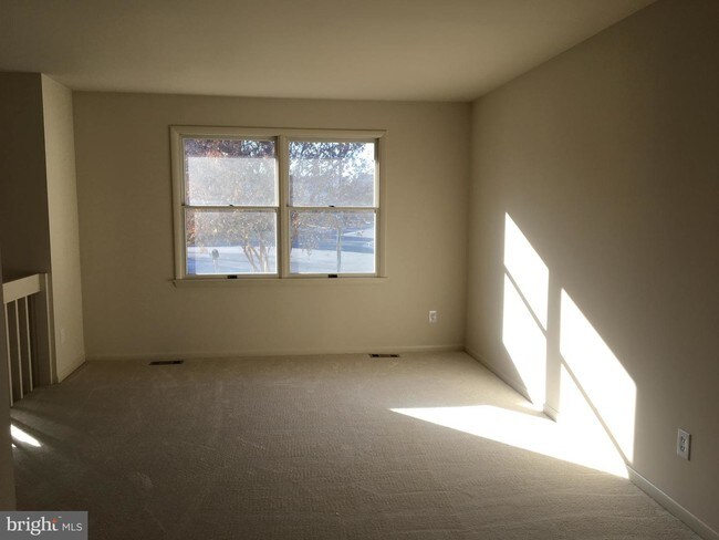 Building Photo - 16 Carissa Ct