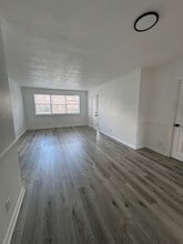 Building Photo - 5452 Playa Way