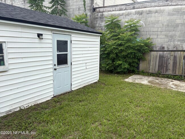 Building Photo - 4458 Manchester Rd