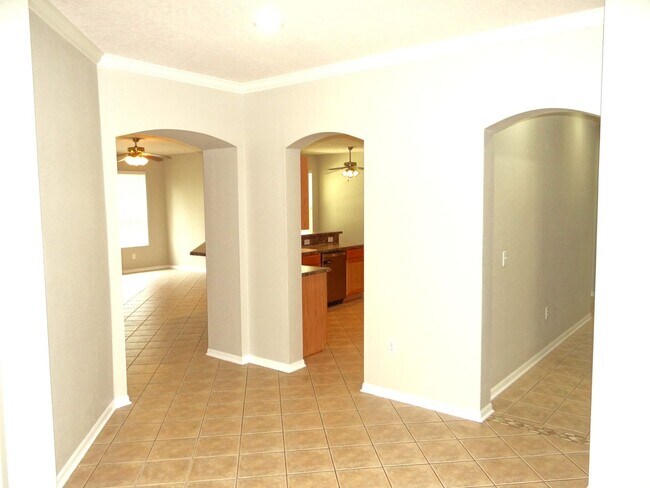 Building Photo - 11112 Wildcat Dr