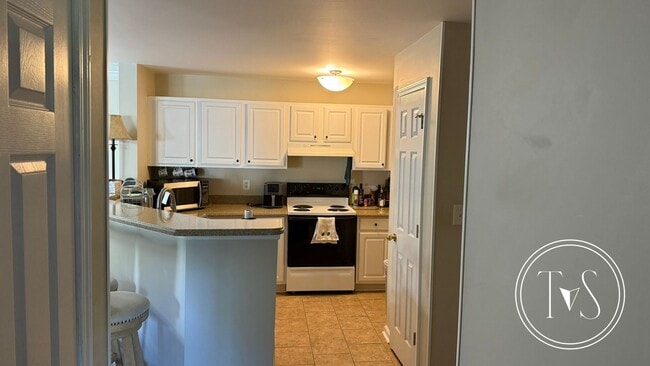 Building Photo - SUMMER MOVE-IN SPECIAL: $100 OFF/MONTH FOR...