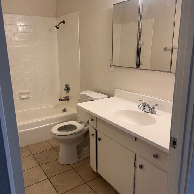 Building Photo - 55+ COMMUNITY- 2 BEDROOM 2 BATH FOR RENT A...