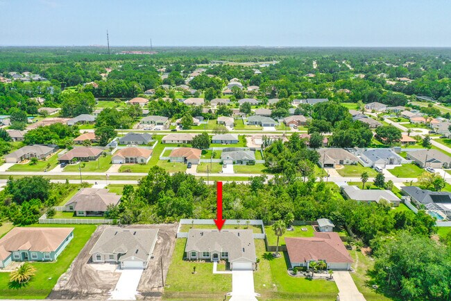 Building Photo - 10 Lysander Ln