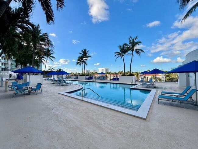 Building Photo - 3029 NE 188th St