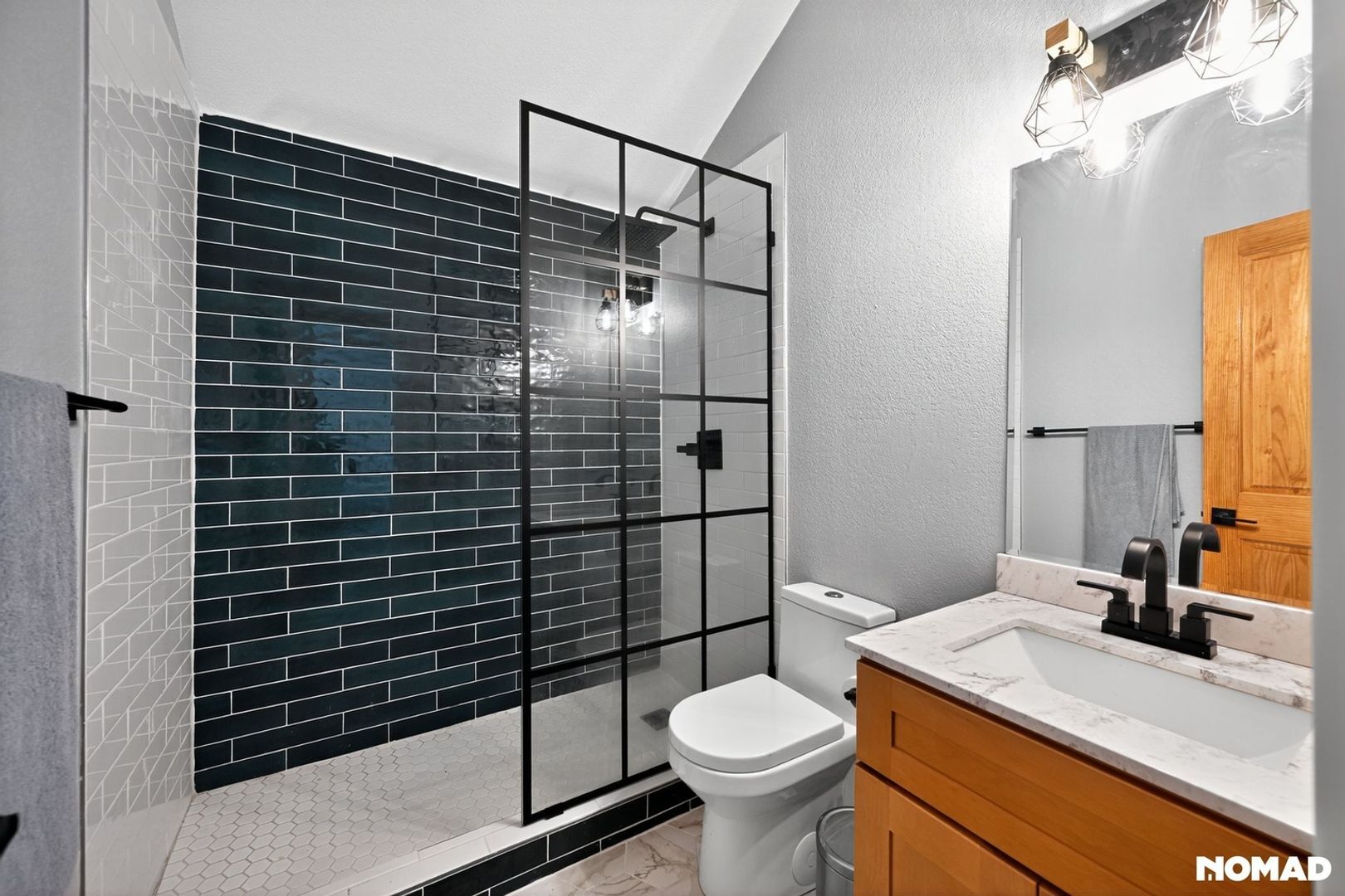 Building Photo - 4468 Driftwood Pl