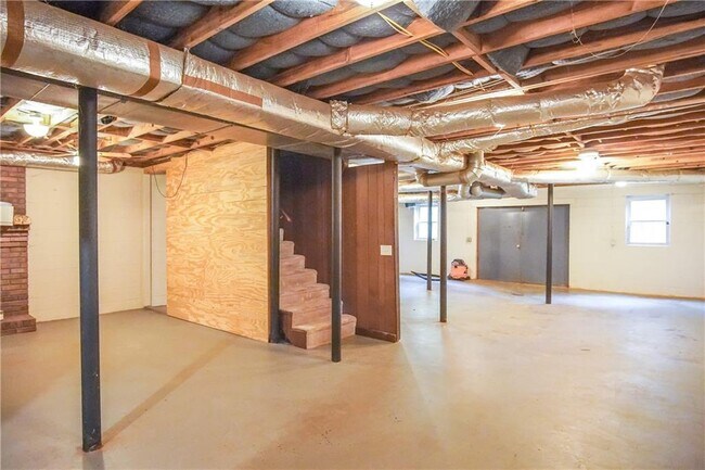 Building Photo - 2173 Holly Ct