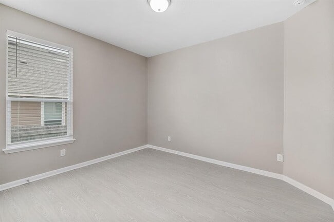 Building Photo - 131 Connor Elkins Dr