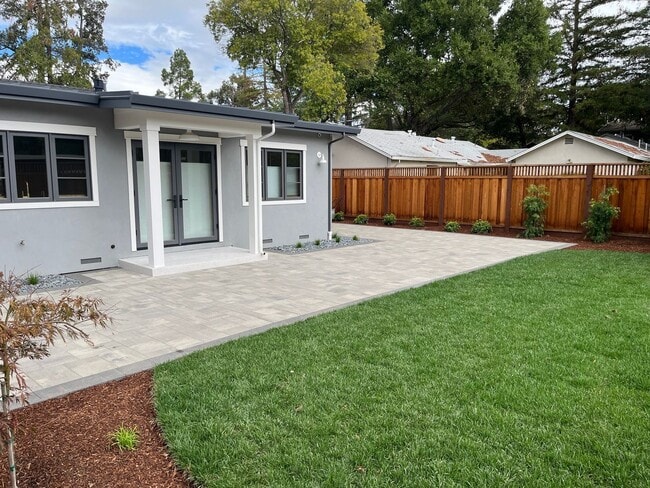 Building Photo - Completely Remodeled Home in Prime Los Gat...