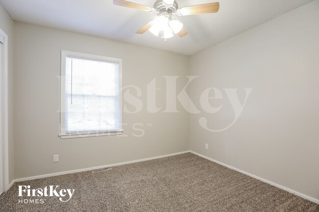 Building Photo - 11806 E 62nd Terrace