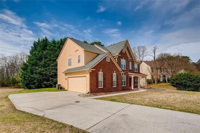 Building Photo - 520 Midhurst Pl