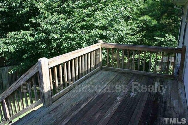 Building Photo - 124 Oak Hill Loop