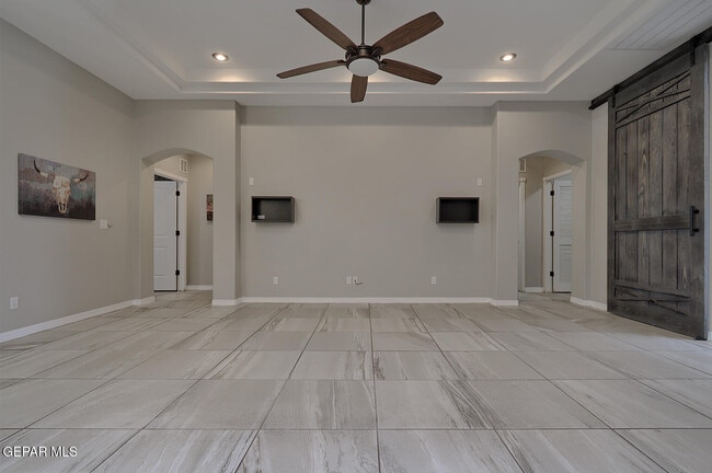 Building Photo - 14805 Holly Springs