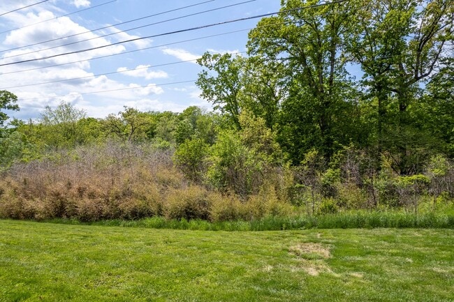 Building Photo - 509-511 Glenstone Dr.