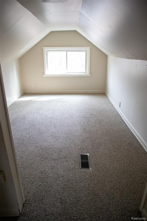 Building Photo - 604 Trombley Rd