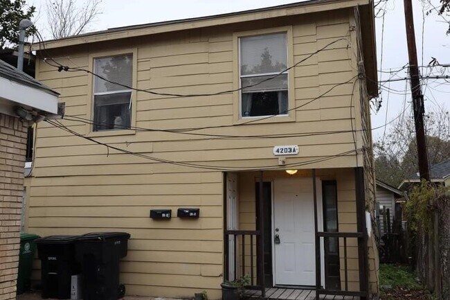 Building Photo - 4203 Polk St