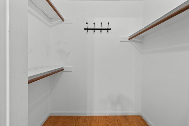Building Photo - 12997 Trail Hollow Dr