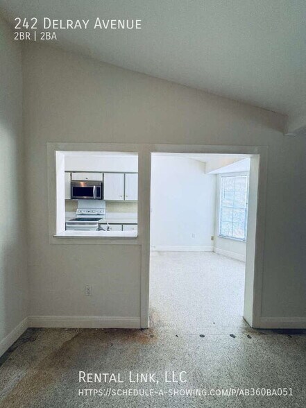 Building Photo - 242 Delray Ave