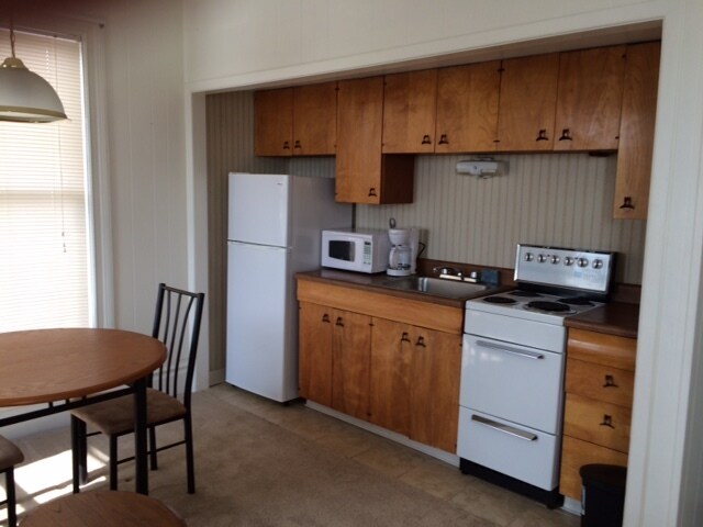 Building Photo - 100 Tremont Ave