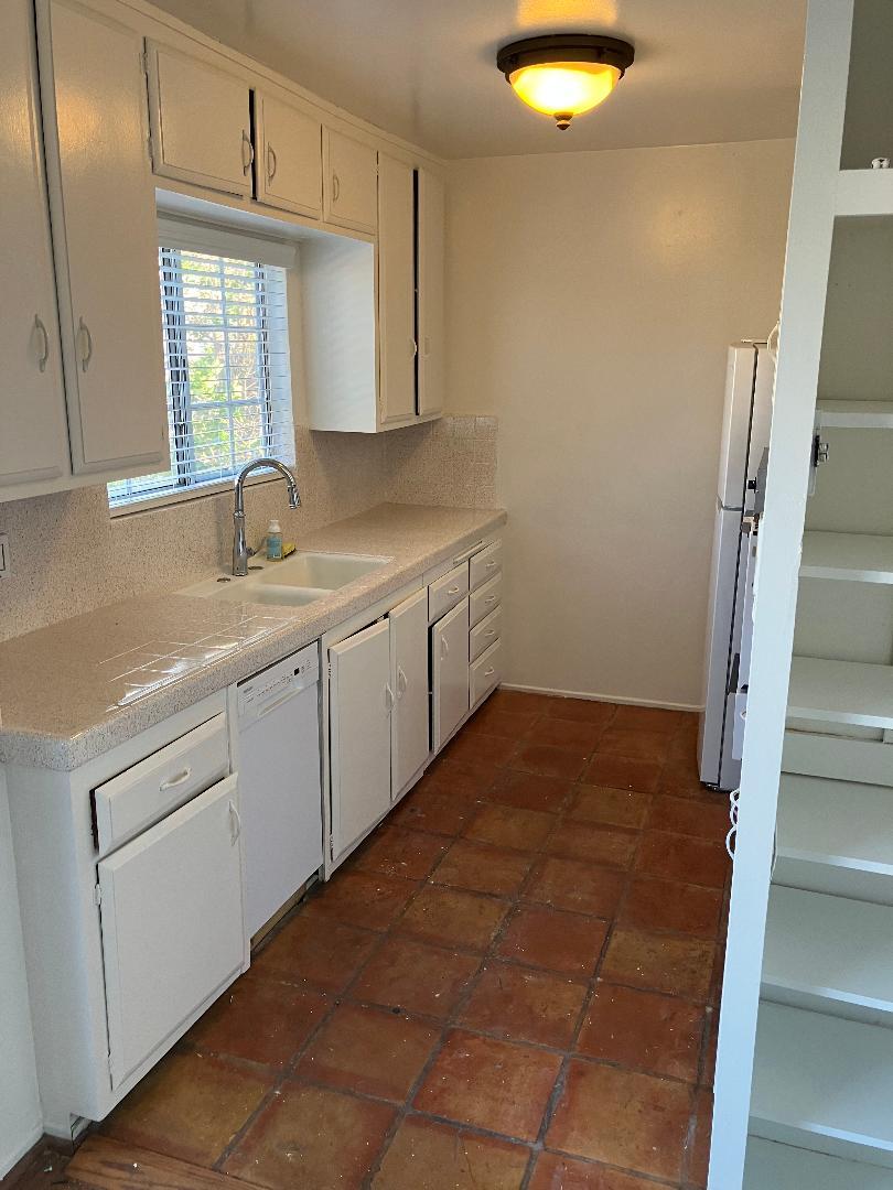 New refinished kitchen counters with new appliances - 1123 S Wooster St