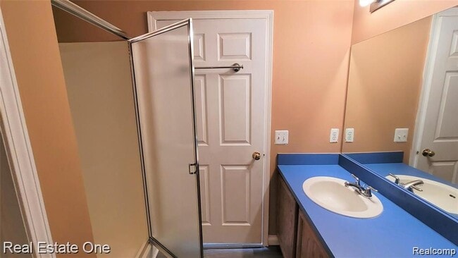 Building Photo - 3581 Reeves Dr