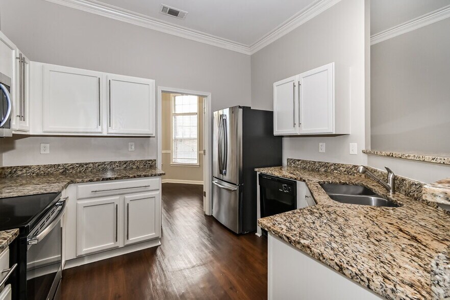 Building Photo - 4051 Bordeaux Ridge Cove S