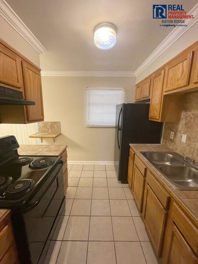 Building Photo - House: Mickens Place