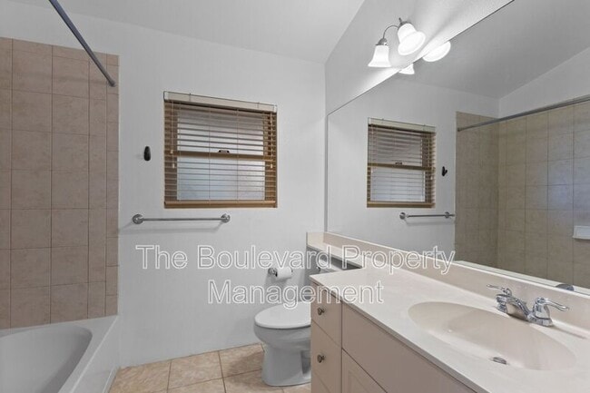 Building Photo - 92-7139 Elele St