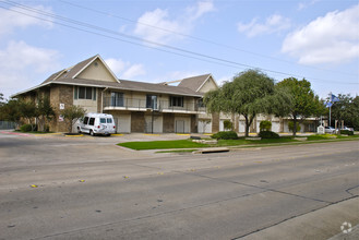 Building Photo - Bent Creek