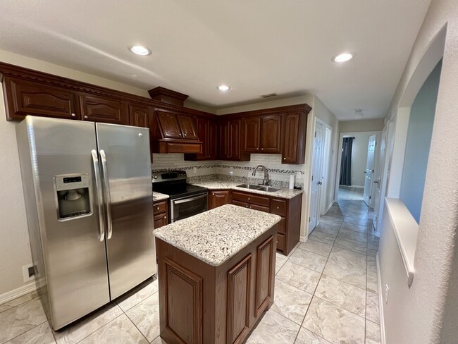 Building Photo - 3322 Adams Landing Ave