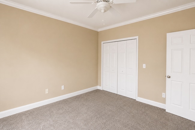 Building Photo - 2-Bedroom Townhome with Private Patio in the Heart of Cookeville