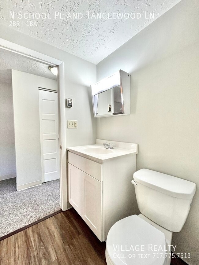 Building Photo - 343 N School Pl