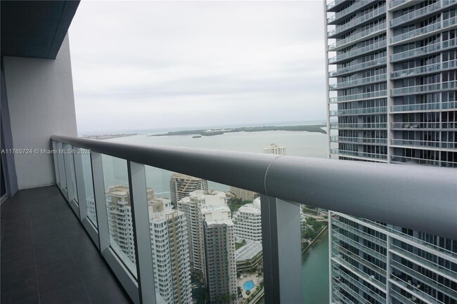 Building Photo - 475 Brickell Ave