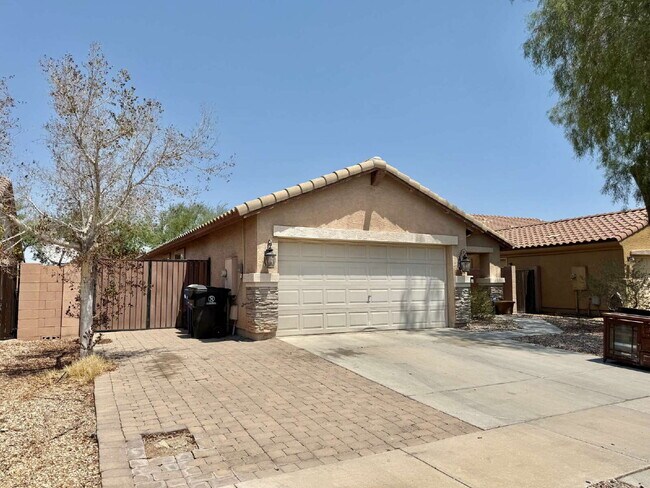 Primary Photo - Beautiful Single-Level 3-Bedroom with Priv...